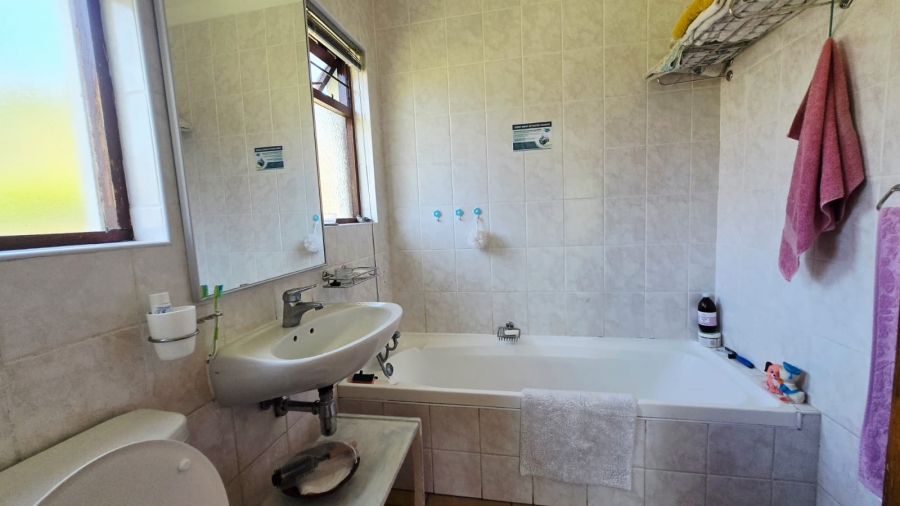 3 Bedroom Property for Sale in The Island Western Cape